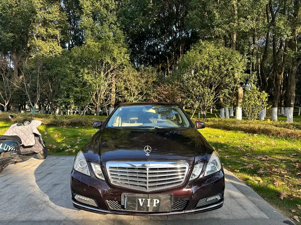 Mercedes-Benz E-Class 2010 — фото 2