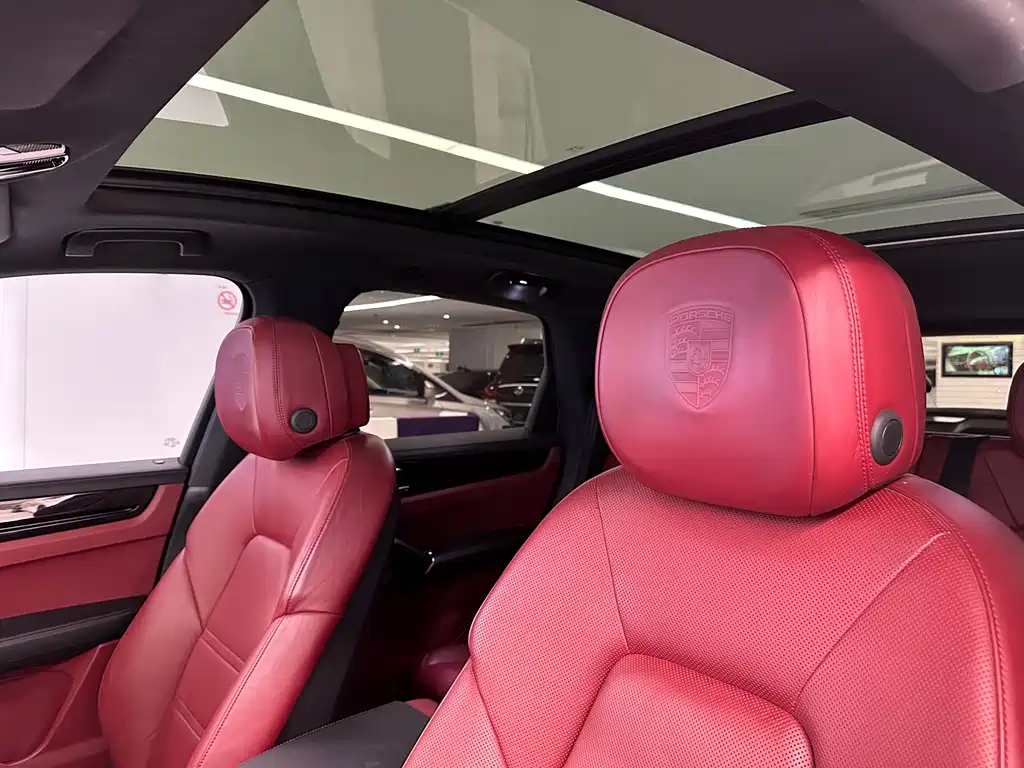 Porsche Cayenne 2019 — фото 11