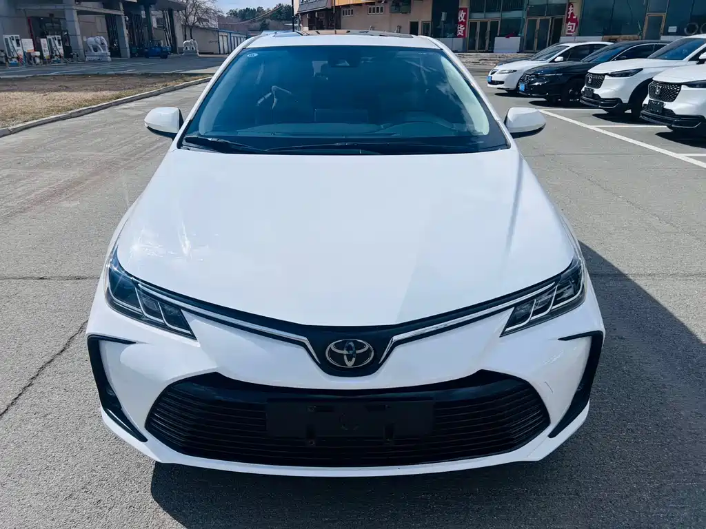 Toyota Corolla 2022 — фото 3