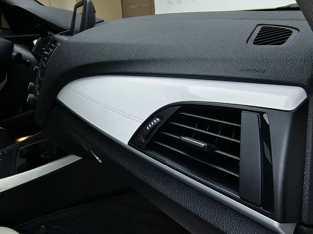 BMW 1 Series 2016 — фото 19