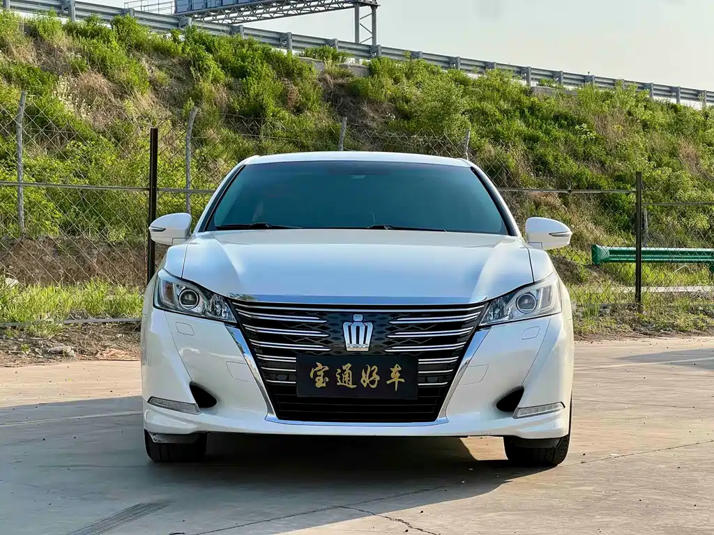 Toyota Crown 2016 — фото 2