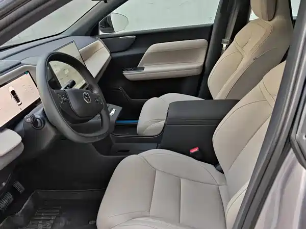 Volvo XC70 Plug-In Hybrid 2025