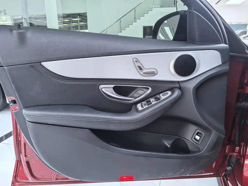Mercedes-Benz C-Class 2019 — фото 11