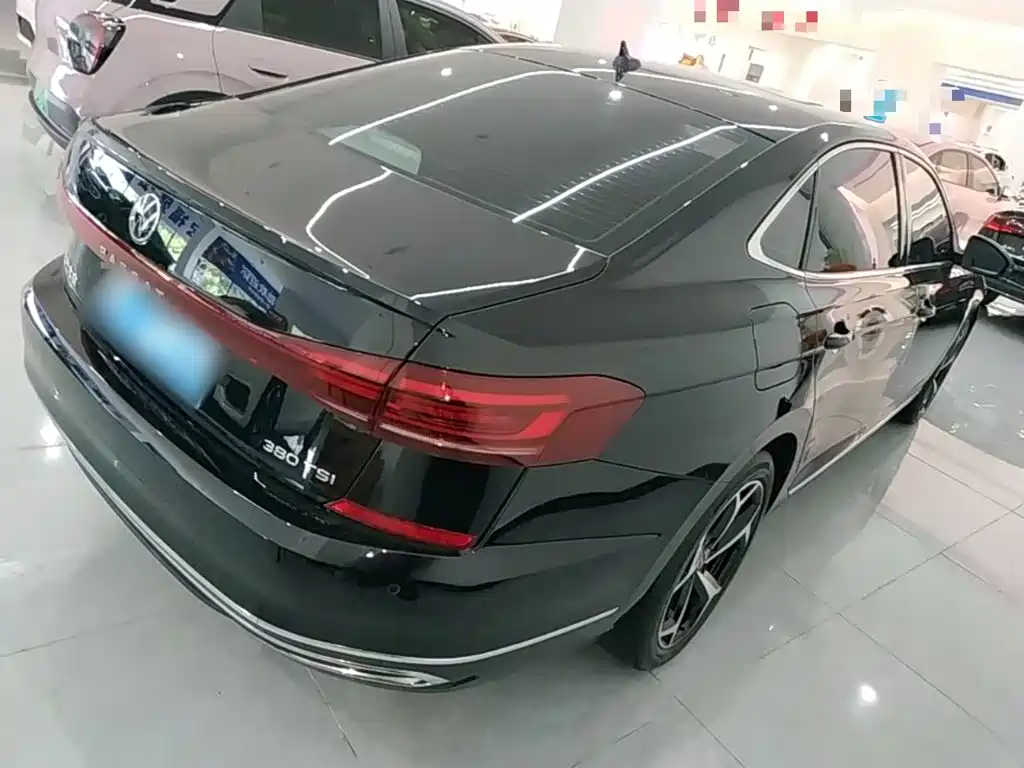 Volkswagen Passat 2024