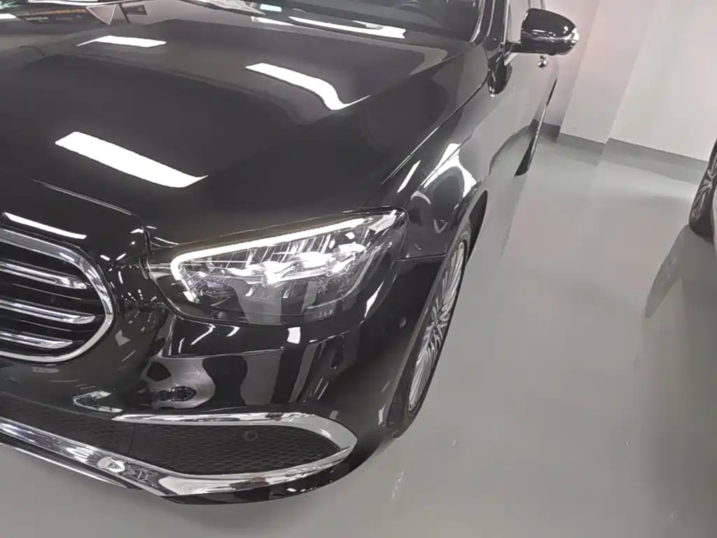 Mercedes-Benz E-Class 2023 — фото 24