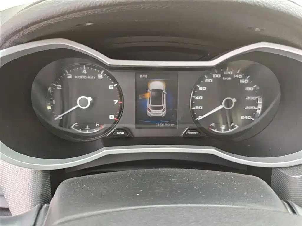 Geely Emgrand GS 2018 — фото 12