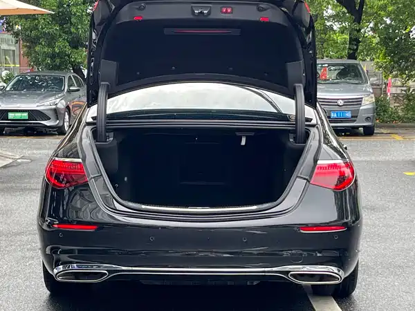 Mercedes-Benz S-Class 2022