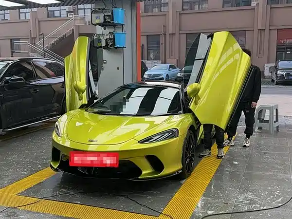 McLaren GT 2023