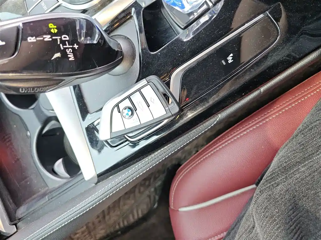 BMW 5 Series 2021 — фото 17