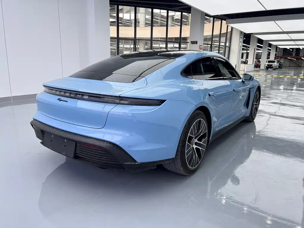 Porsche Taycan 2020 — фото 17