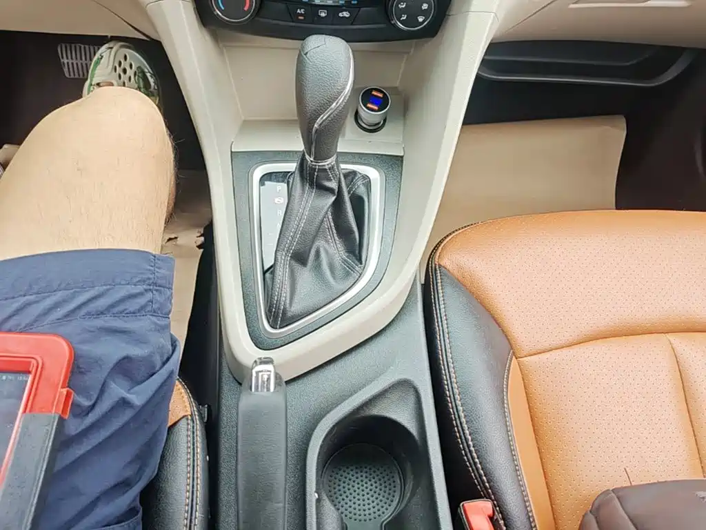 Buick Excelle 2016 — фото 14