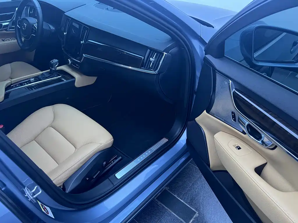 Volvo S90 2018 — фото 9