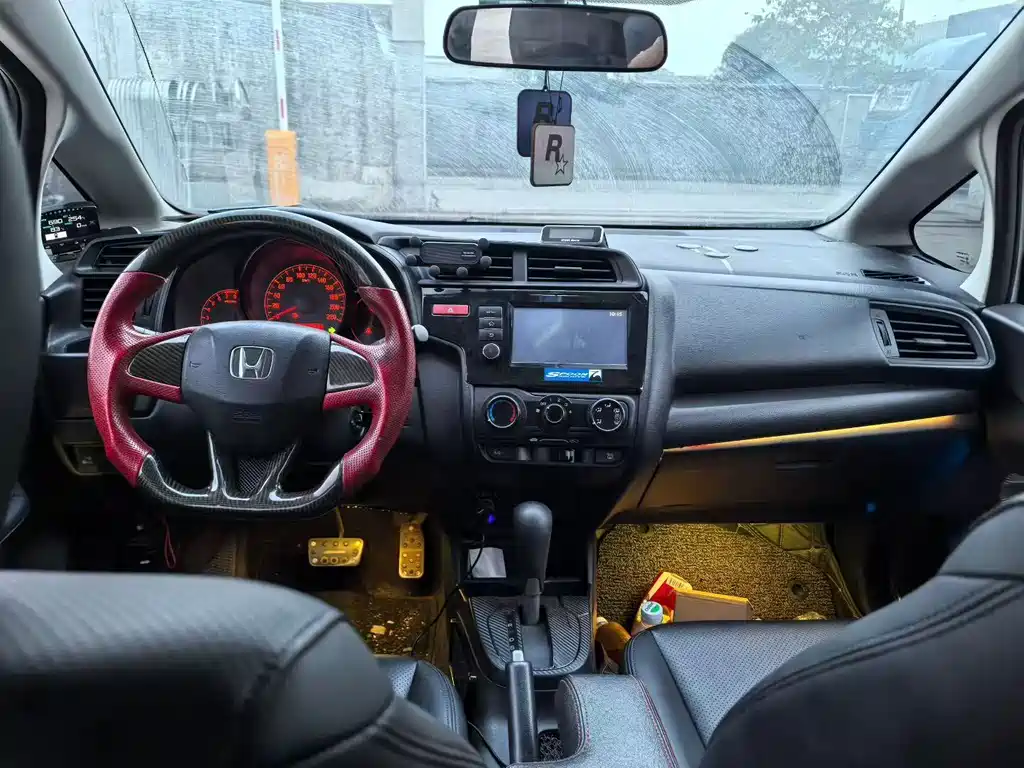 Honda Fit 2016 — фото 9
