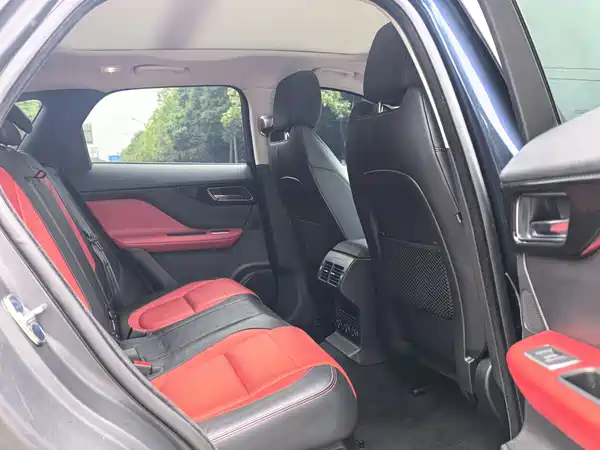 Jaguar F-PACE 2017