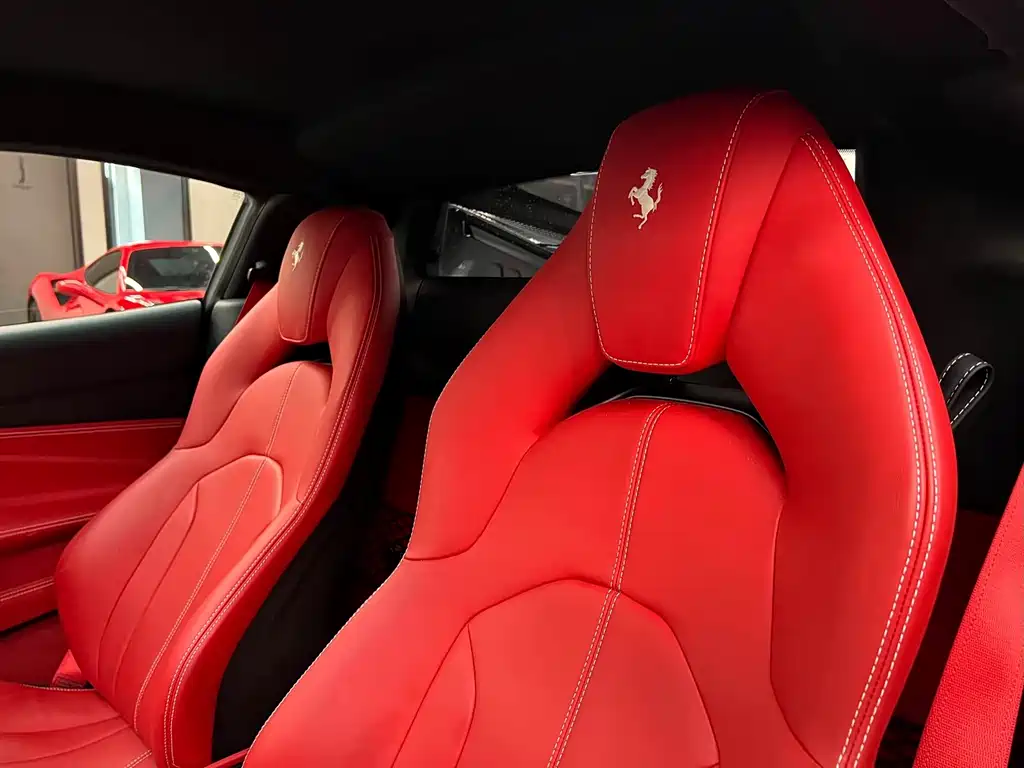 Ferrari F8 2023 — фото 8
