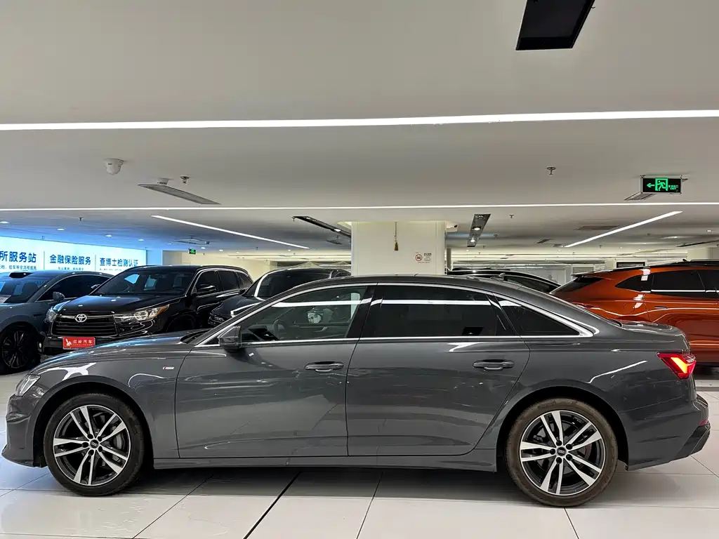 Audi A6L 2022