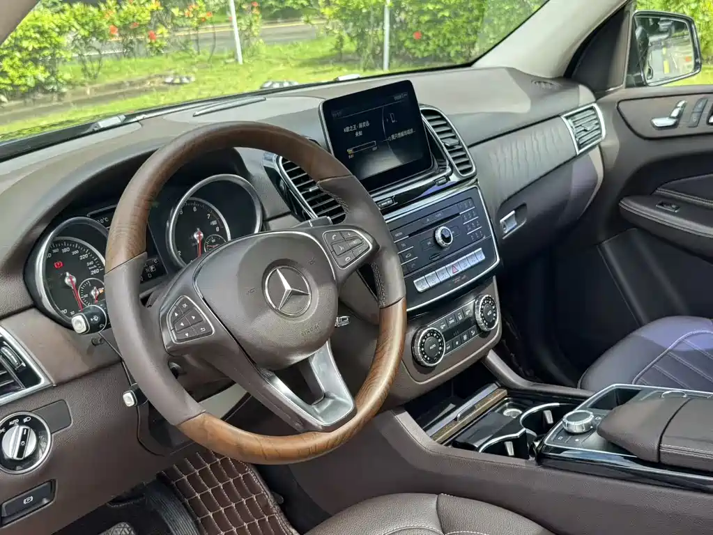 Mercedes-Benz GLE 2017