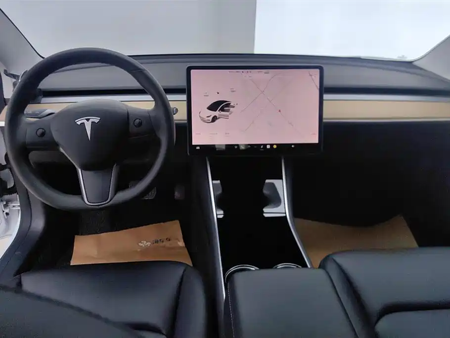 Tesla Model 3 2019 — фото 12