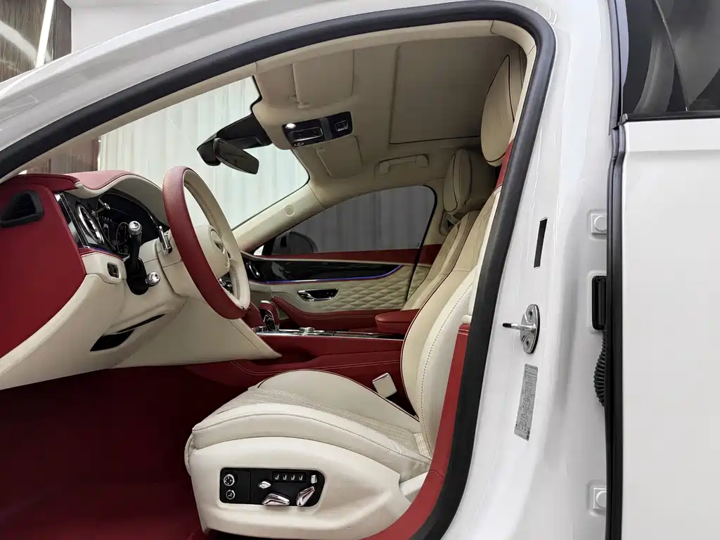 Bentley Flying Spur 2022 — фото 6