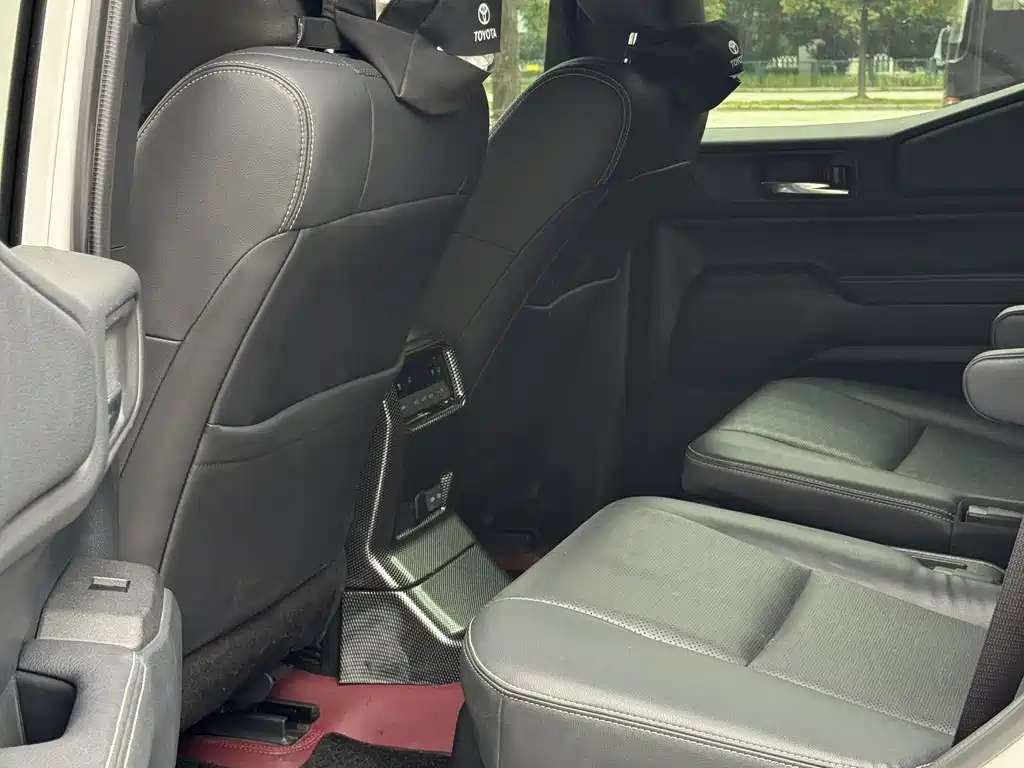Toyota Prado 2024