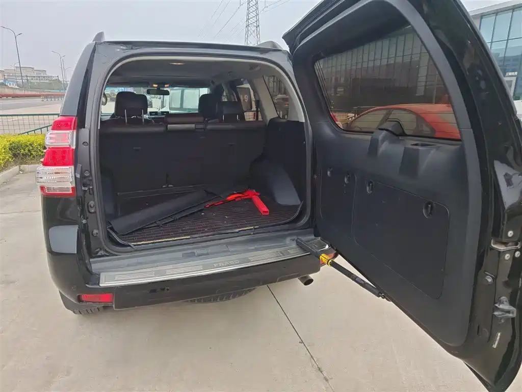 Toyota Prado 2016 — фото 15