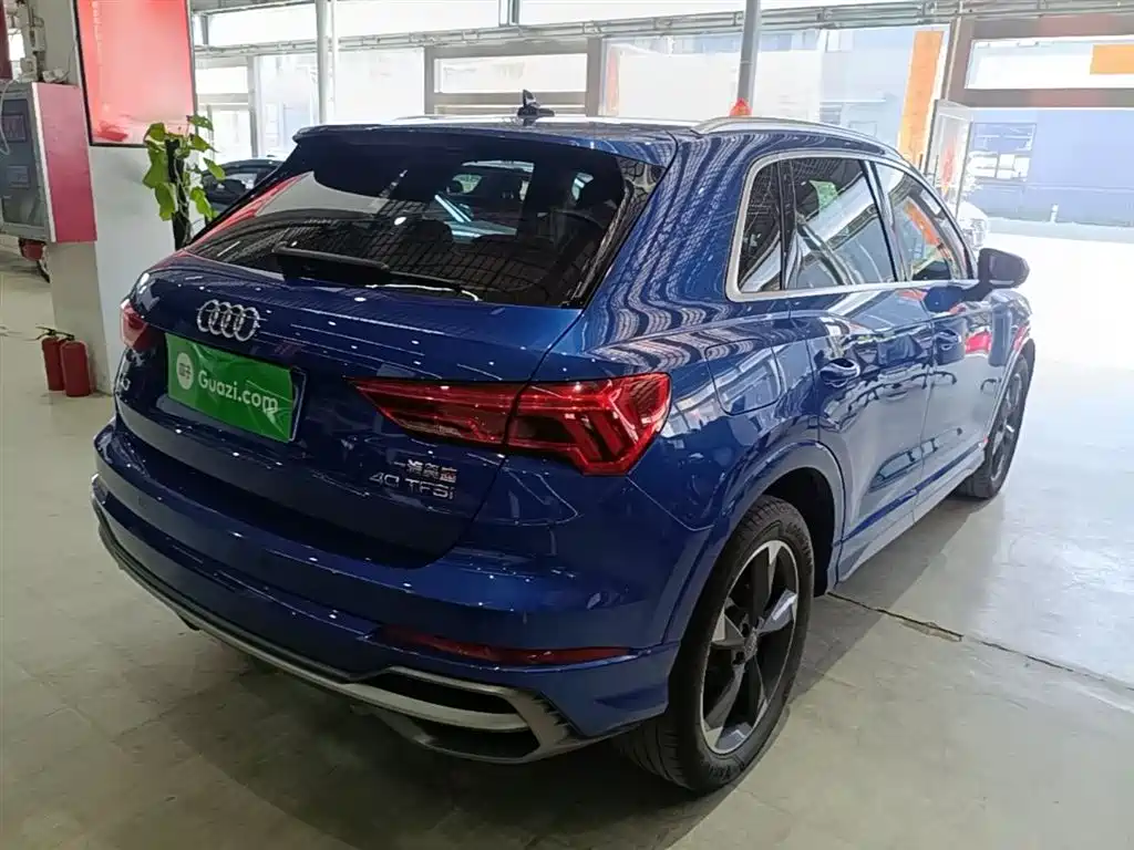 Audi Q3 2019 — фото 7