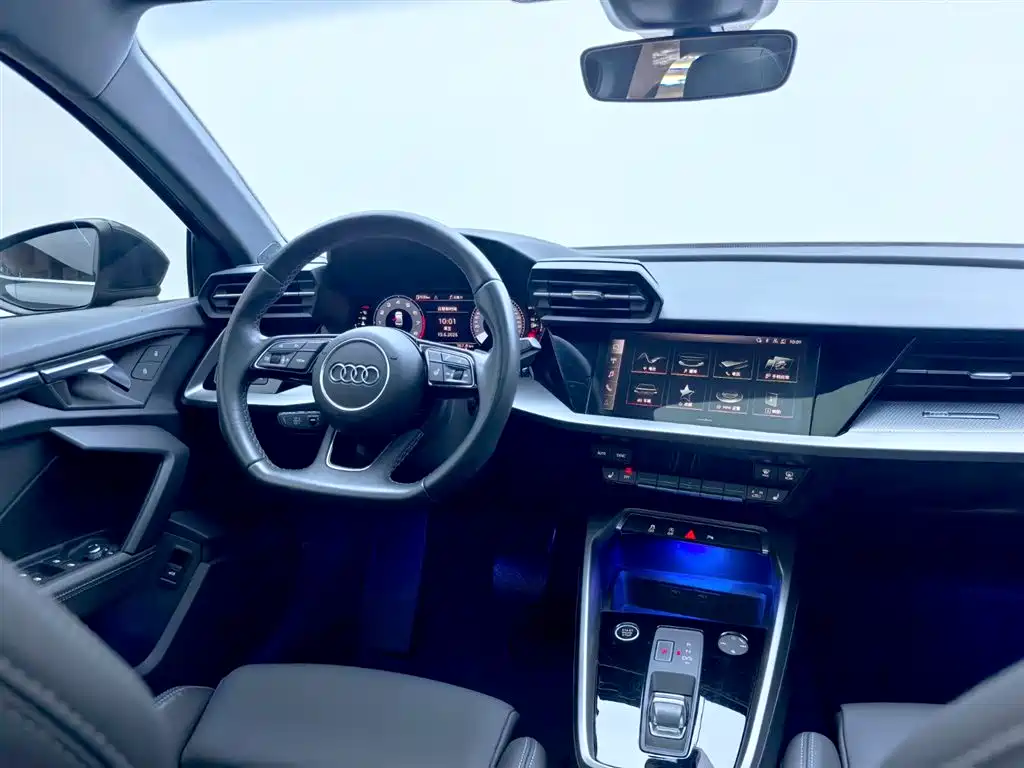 Audi A3 2023 — фото 16