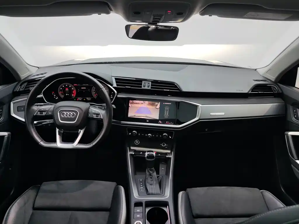 Audi Q3 2022 — фото 14