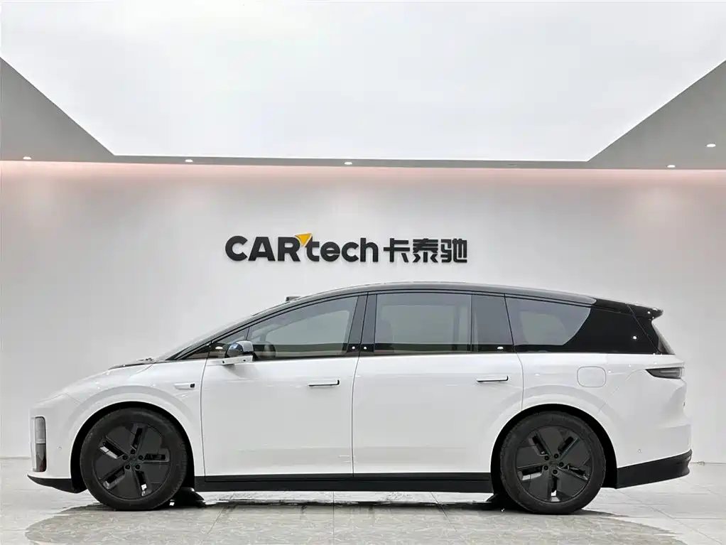 Li Auto i8 2025 — фото 2