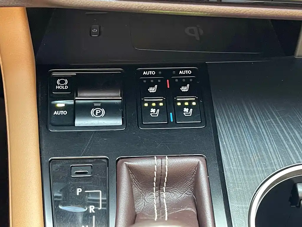 Lexus RX 2018 — фото 9