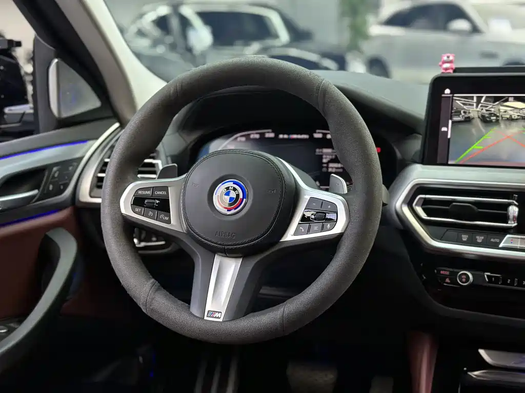BMW X4 2022 — фото 14