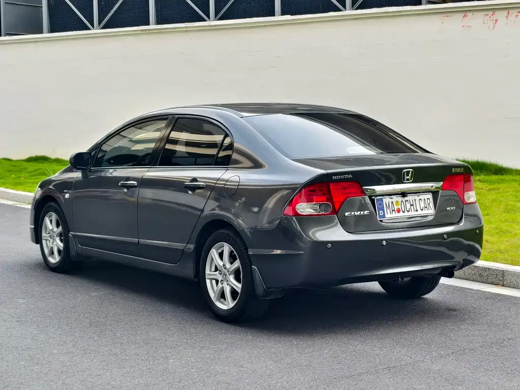 Honda Civic 2010 — фото 10