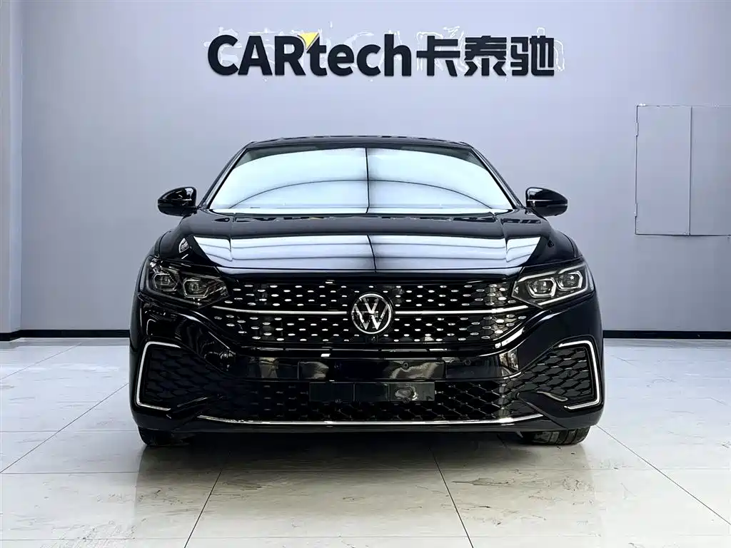 Volkswagen Passat 2022 — фото 2