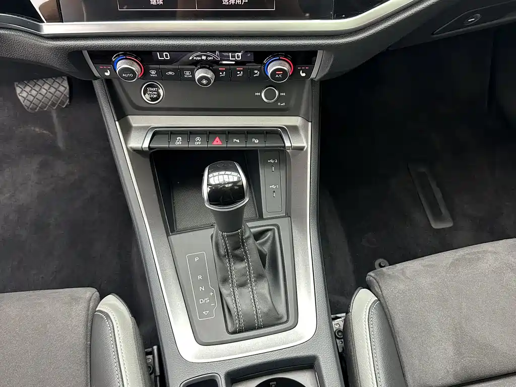 Audi Q3 2023 — фото 15