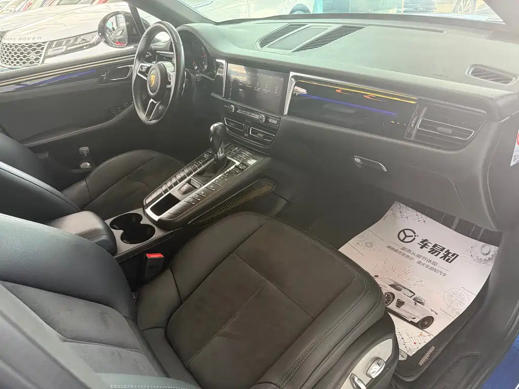 Porsche Macan 2019 — фото 15