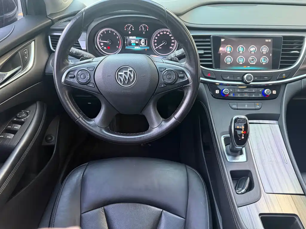 Buick LaCrosse 2018 — фото 9
