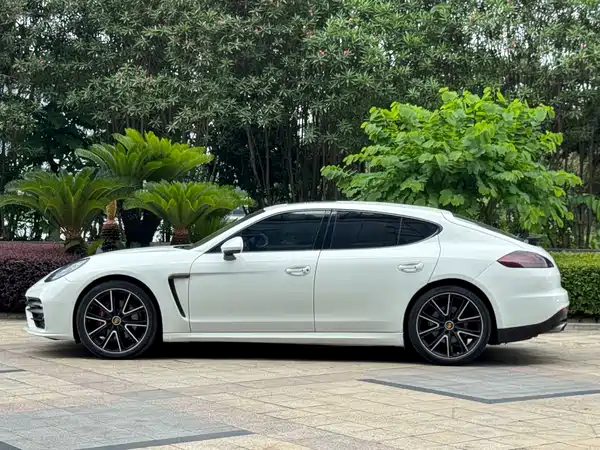 Porsche Panamera 2014