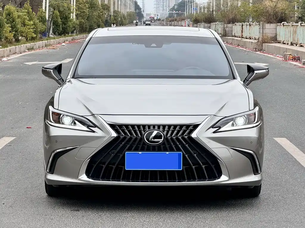 Lexus ES 2024 — фото 2