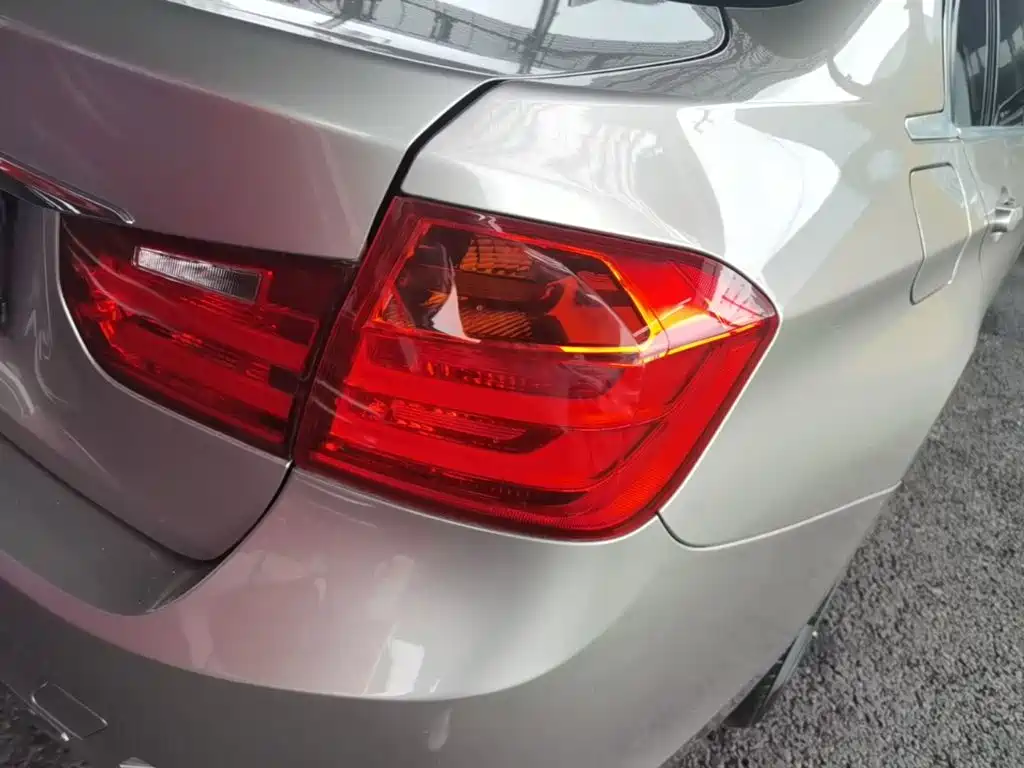 BMW 3 Series 2015 — фото 8
