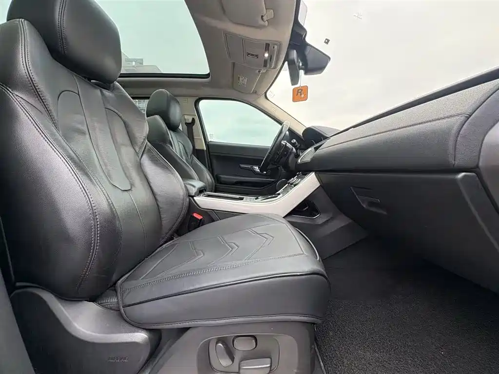 Land Rover Evoque 2015 — фото 7