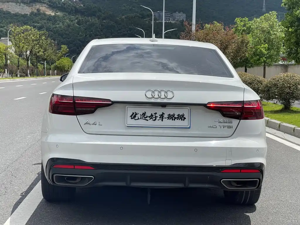 Audi A4L 2023 — фото 13