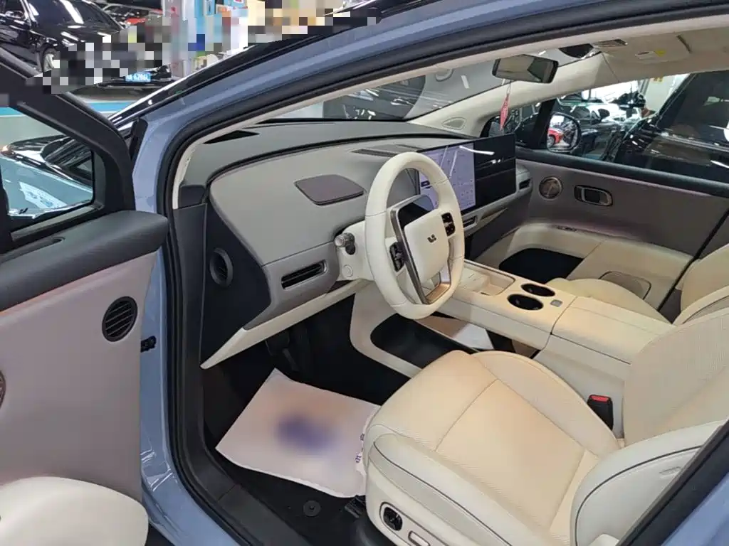 Li Auto i8 2025 — фото 16