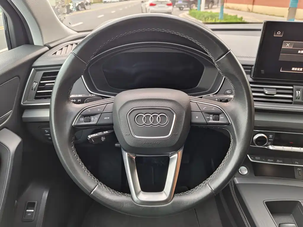 Audi Q5L 2023 — фото 22
