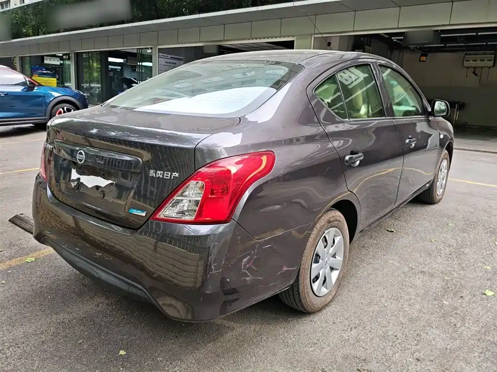 Nissan Sunny 2015 — фото 5