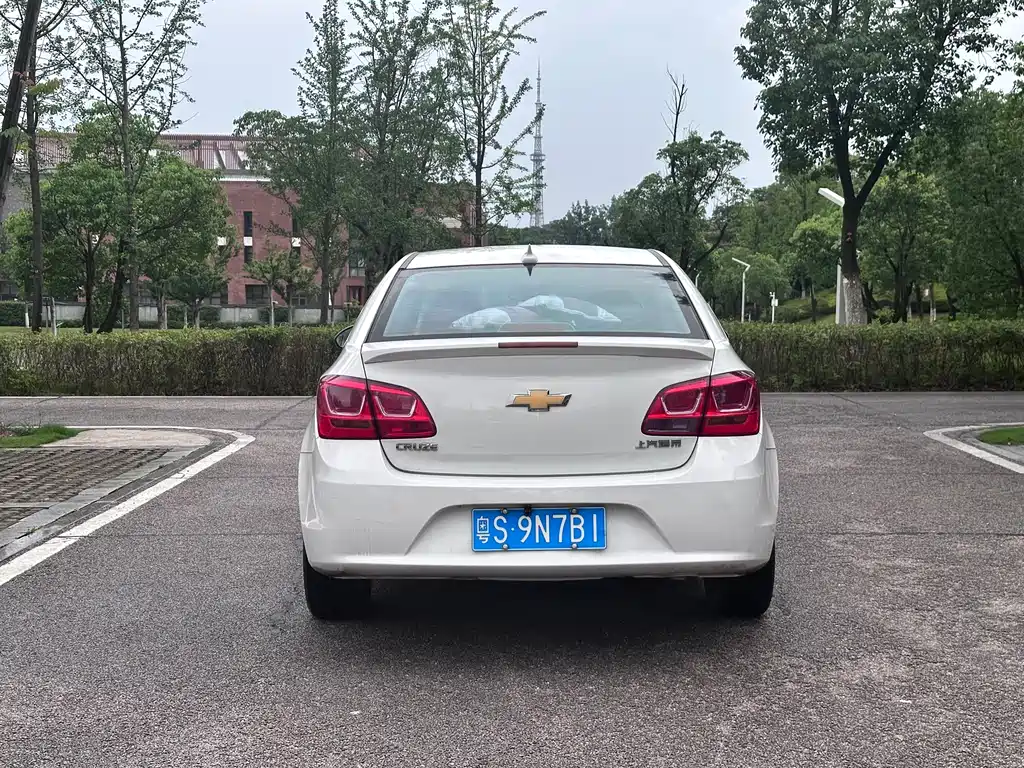 Chevrolet Cruze 2017 — фото 10