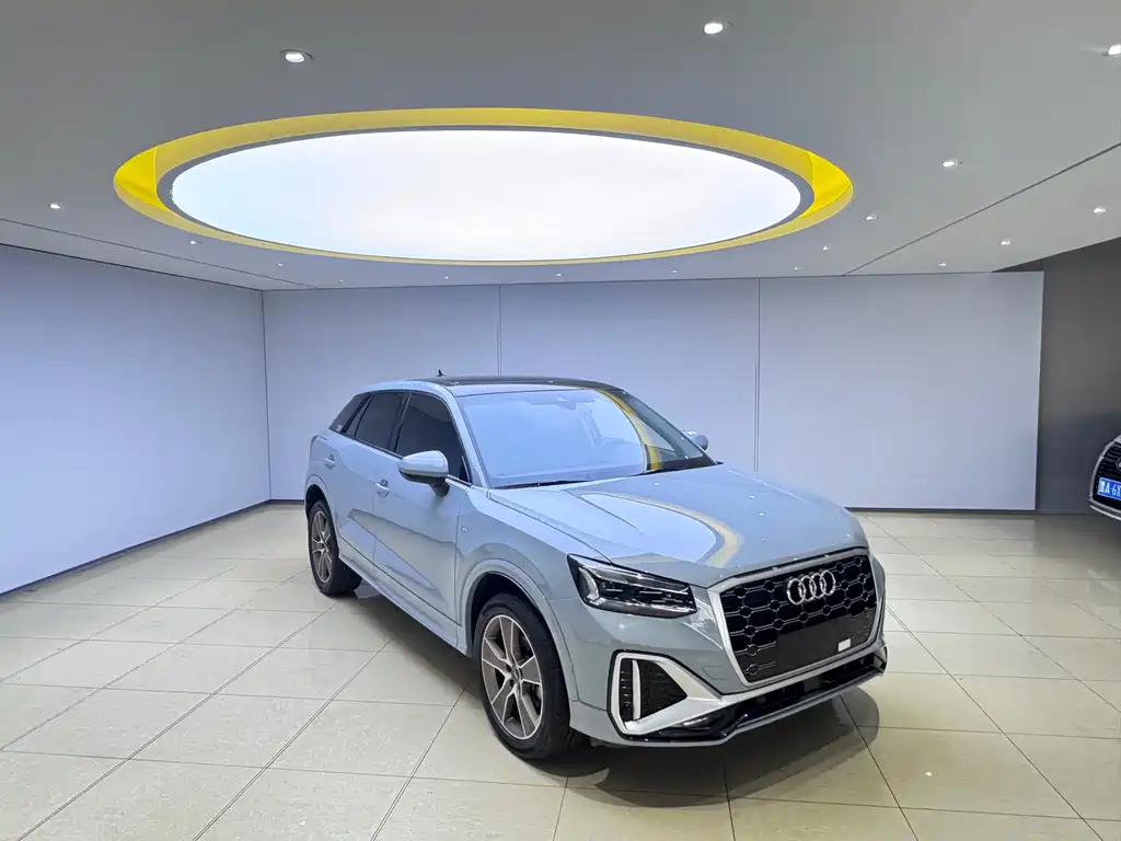 Audi Q2L 2022 — фото 3