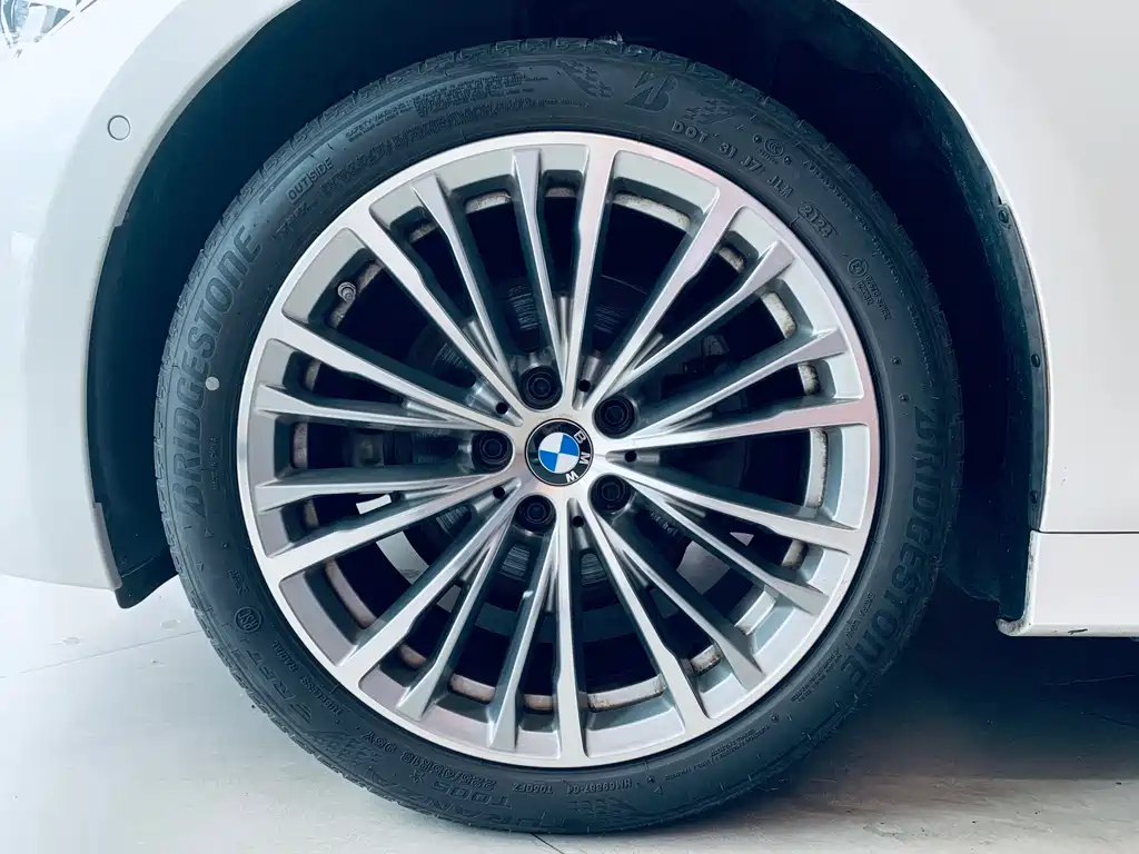 BMW 3 Series 2020 — фото 13