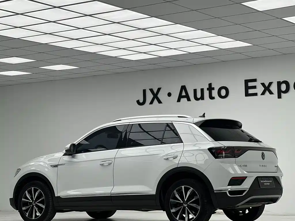 Volkswagen T-Roc 2023 — фото 12
