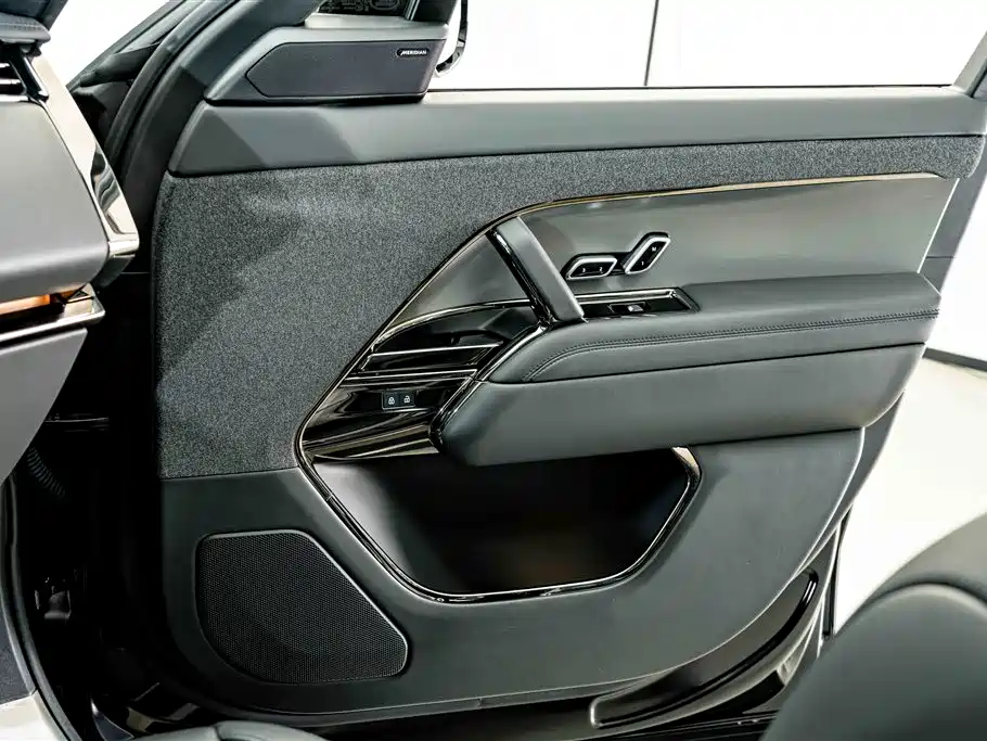 Land Rover Sport 2024 — фото 16