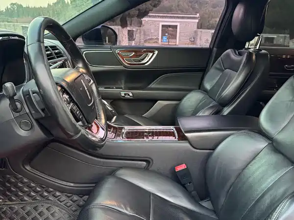 Lincoln Continental 2017